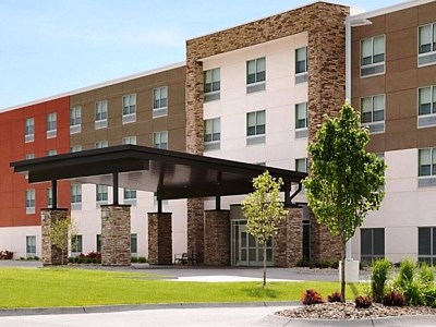 Hotel Hi Exp And Suites Cincinnati Riverfront