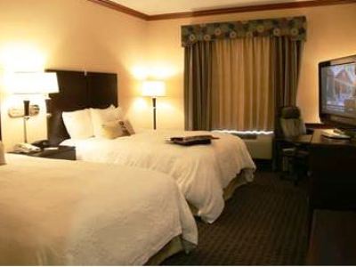 Гостиница Hampton Inn And Ste I-37 Navigation Blvd