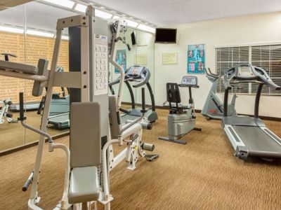 Гостиница La Quinta Inn And Suites Usf