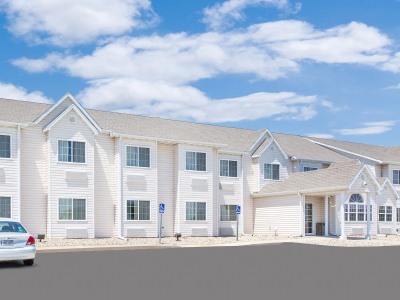 Гостиница Microtel Inn And Suites Colfax / Newton