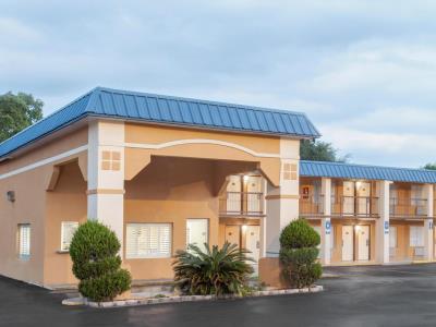 Hotel Super 8 By Wyndham Port Royal / Beaufort