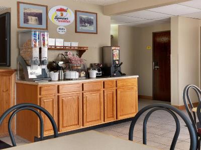 Hotel Super 8 by Wyndham Pulaski