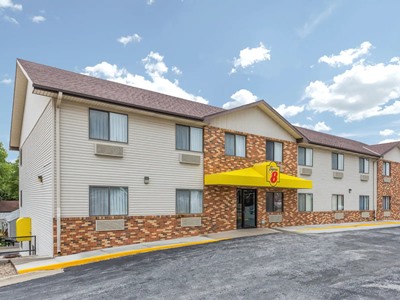 Hotel Super 8 By Wyndham West Point