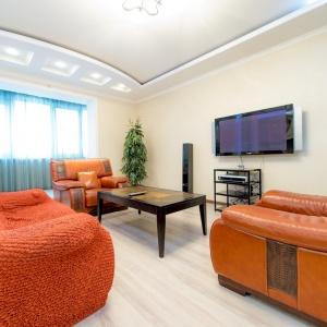 Apartments 5 Stars 4-room Apartment on Monakova street 33