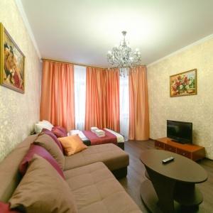 Apartments 5 Stars 1-room Apartment on Musy Dzhalilya street 18