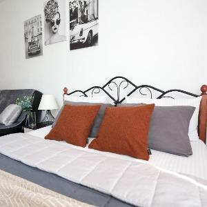Apartments 5 Stars 1-room Apartment on Omskaya street 23