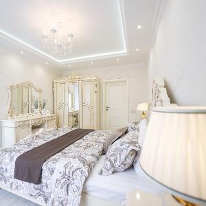 Hotel 5 Stars 3-room Apartment on Chicherina street 37