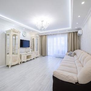 Hotel 5 Stars 3-room Apartment on Chicherina street 37