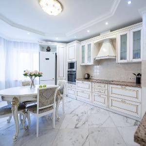 Hotel 5 Stars 3-room Apartment on Chicherina street 37