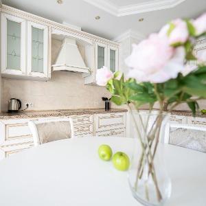 Hotel 5 Stars 3-room Apartment on Chicherina street 37