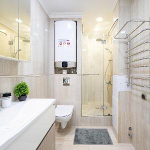 Hotel 5 Stars 3-room Apartment on Chicherina street 37
