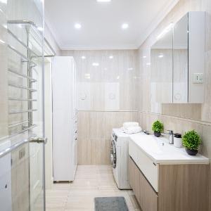 Hotel 5 Stars 3-room Apartment on Chicherina street 37