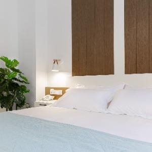 Nine Rooms Hotel