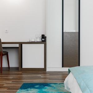Nine Rooms Hotel