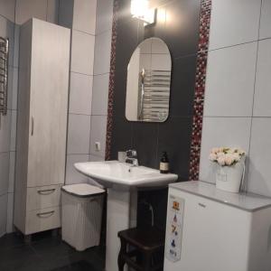 Apartments 5 Stars 2-room Apartment on Aviatorov street 23