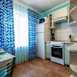 Apartments 5 Stars 2-room Apartment on Robespiera street 32