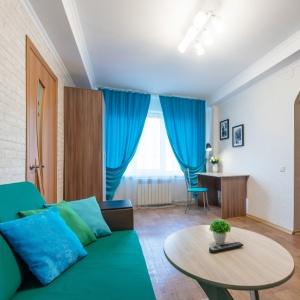 Apartments 5 Stars 2-room Apartment on Robespiera street 32