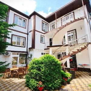 Hotel Dinastiia