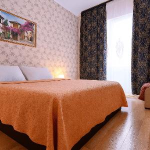 Lion Apartments 2-room Apartment on Tyumensky tract 8, 6 floor