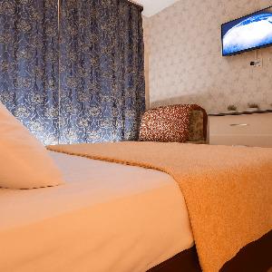 Lion Apartments 2-room Apartment on Tyumensky tract 8, 6 floor