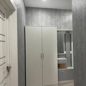 Apartments 5 Stars 2-room Apartment on Geroya Rossii Yakovleva street 13