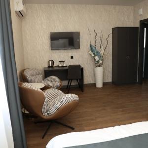 Moon Apartments