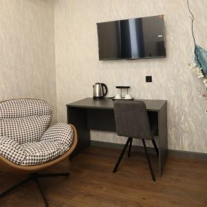 Moon Apartments