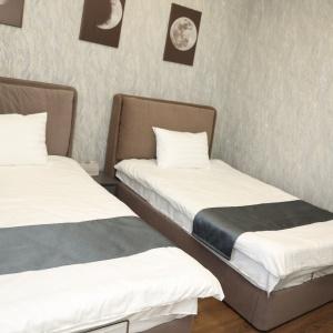 Moon Apartments