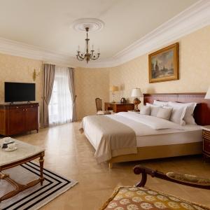 Taleon Imperial Hotel