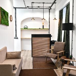 Hostel 44