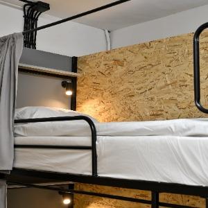 Hostel 44