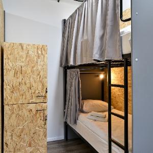 Hostel 44
