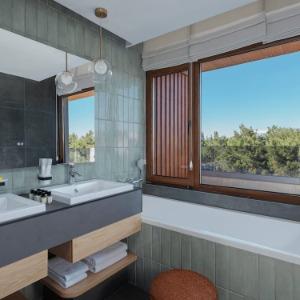 Hotel Funf Luxury Resort & Spa Miracleon