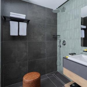 Hotel Funf Luxury Resort & Spa Miracleon