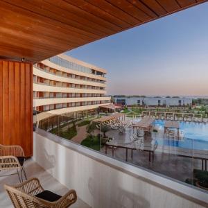Hotel Funf Luxury Resort & Spa Miracleon