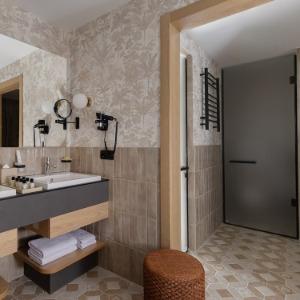 Hotel Funf Luxury Resort & Spa Miracleon