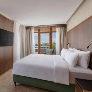 Hotel Funf Luxury Resort & Spa Miracleon