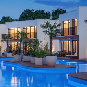 Hotel Funf Luxury Resort & Spa Miracleon