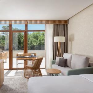 Hotel Funf Luxury Resort & Spa Miracleon