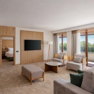 Hotel Funf Luxury Resort & Spa Miracleon