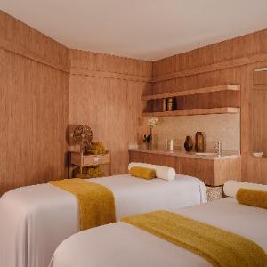 Hotel Funf Luxury Resort & Spa Miracleon