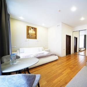 Guest house Prestige Center