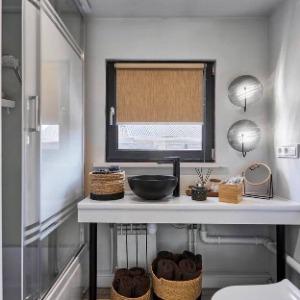White Wood Glamping