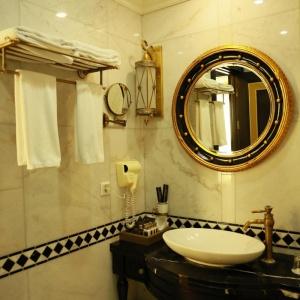 Golden Palace Hotel
