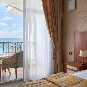 Hotel Alye Parusa