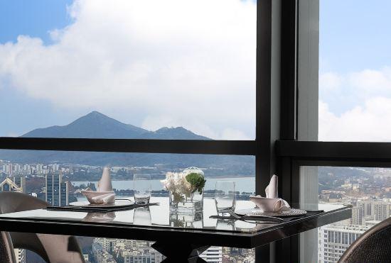 Гостиница Sofitel Nanjing Galaxy  Suning