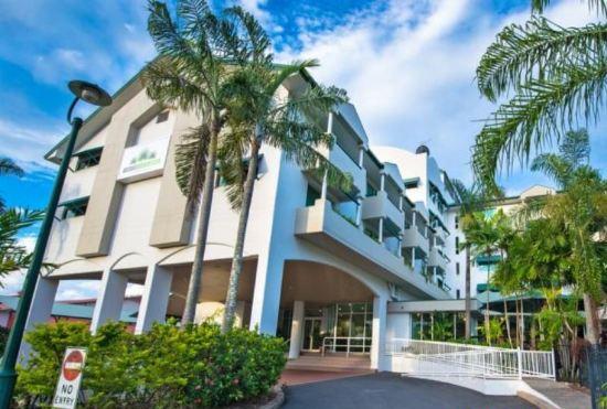 Гостиница Cairns Sheridan Hotel