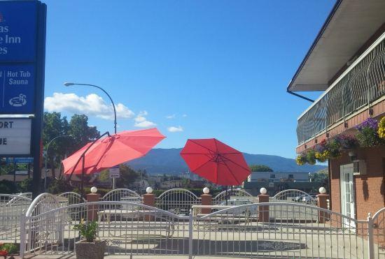 Гостиница Canadas Best Value Inn and Suites Vernon