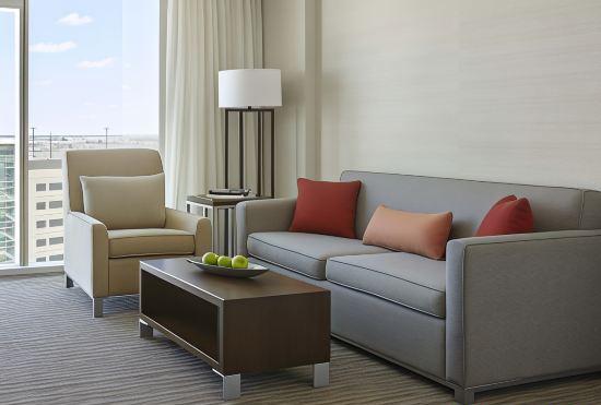 Calgary Airport Marriott In-Terminal Hotel