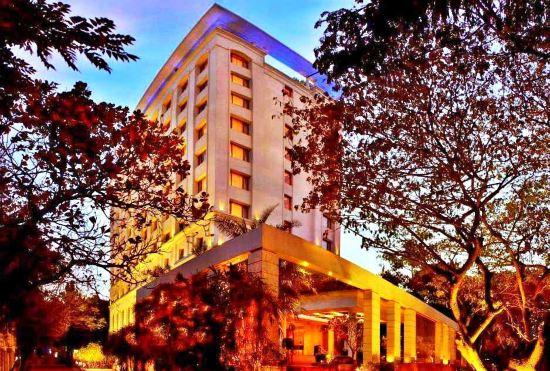 Hotel The Raintree, St. Mary’s Road